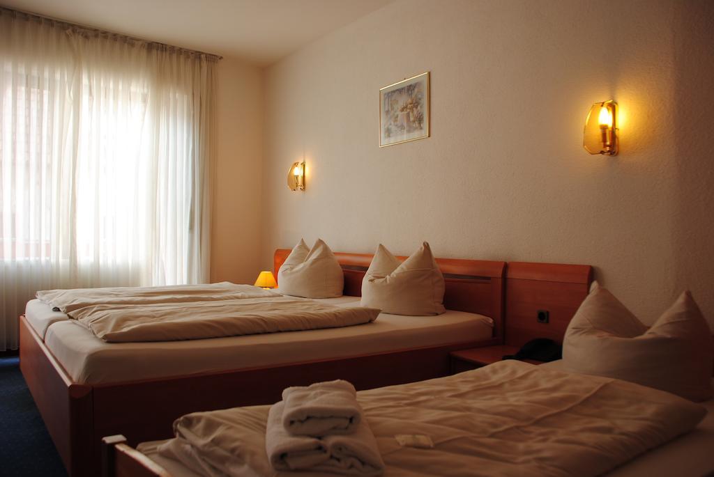 Hotel Kurfuerst Garni Germersheim Δωμάτιο φωτογραφία